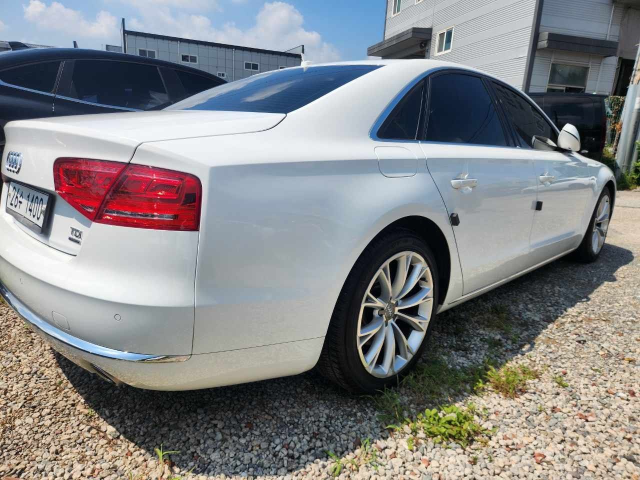2013 Audi A8 — Отримання з аукціону