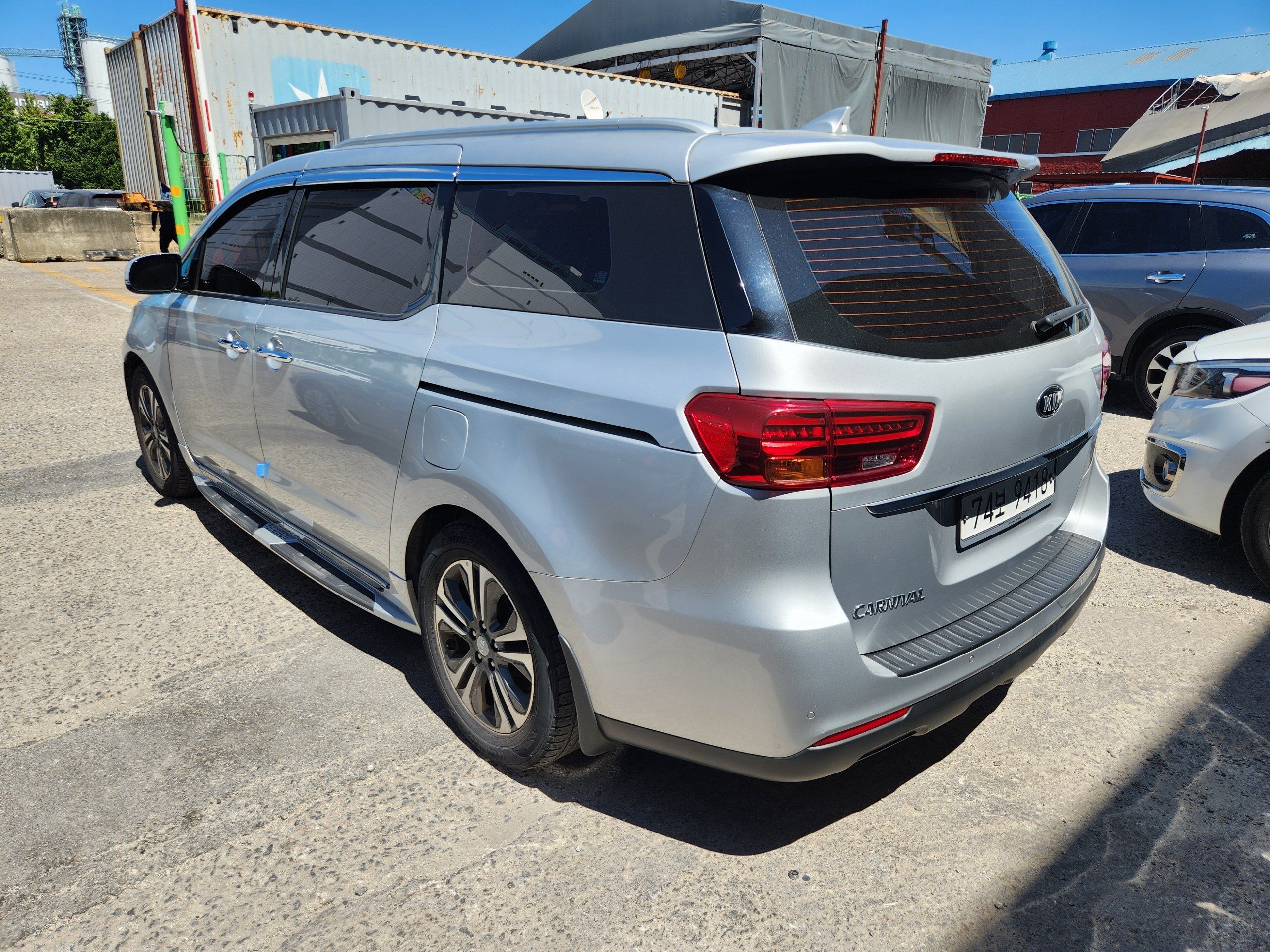 2018 Kia Carnival — Майданчик