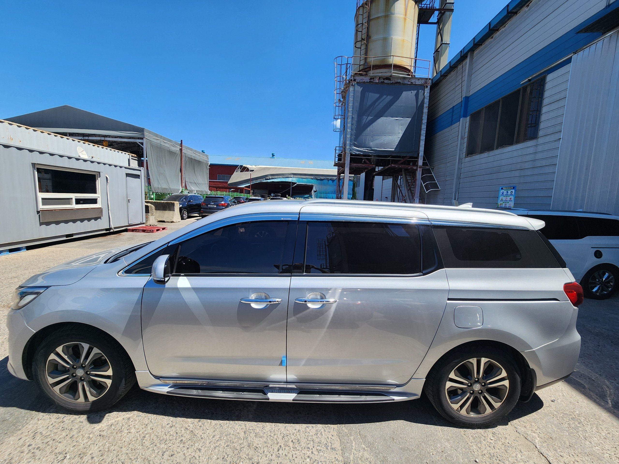 2018 Kia Carnival — Майданчик